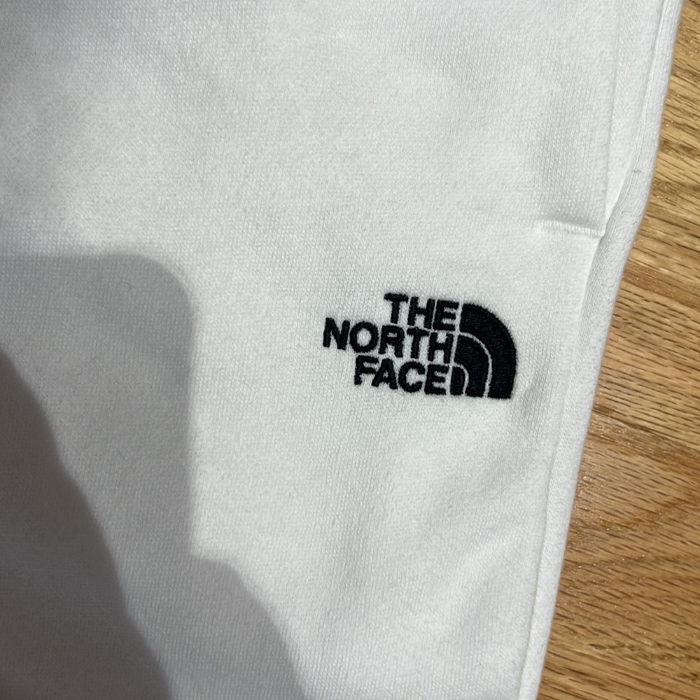 The North Face half dome white fleece jogger sweatpants NWT ⛄️🍂 - Picture 4 of 9
